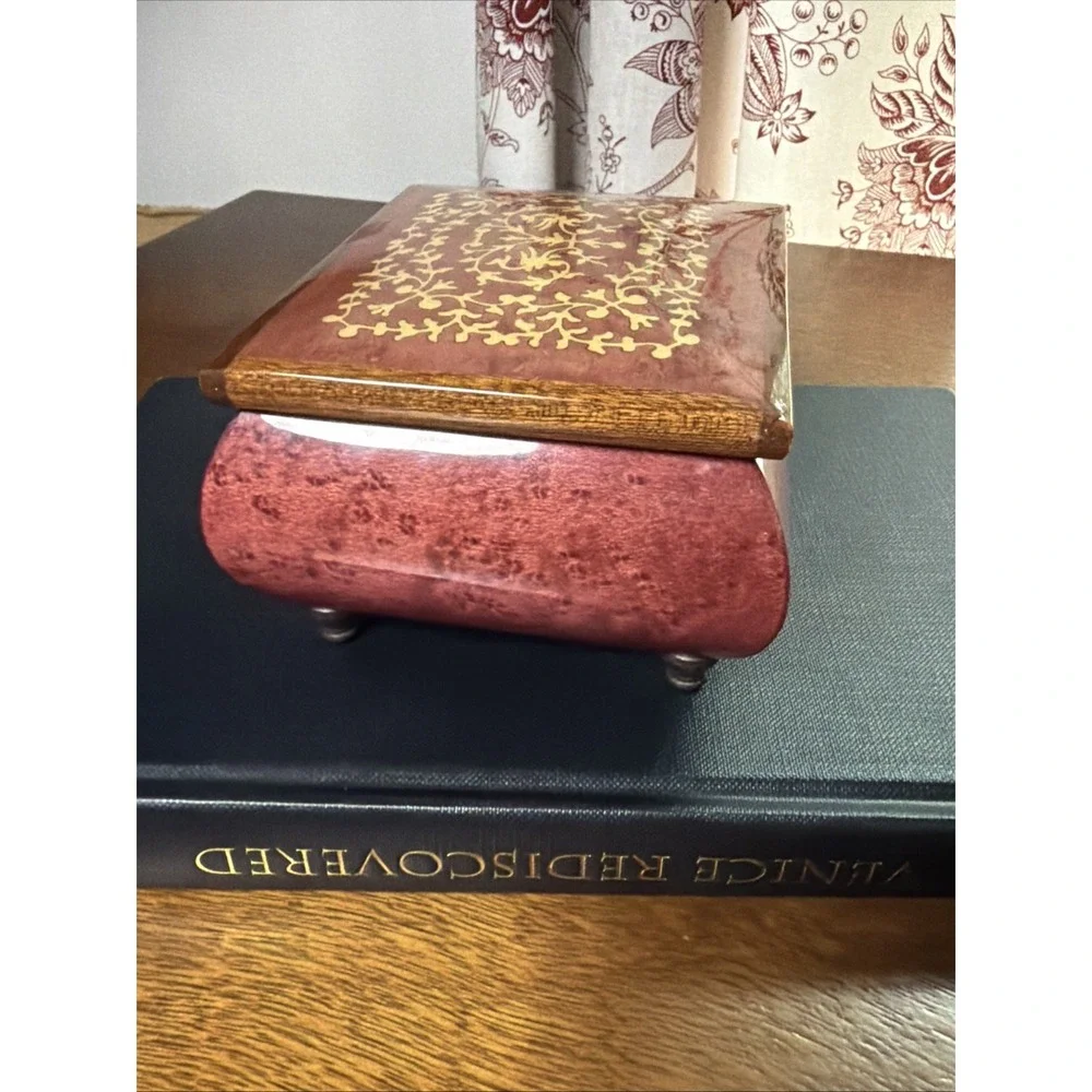 Vintage Sorrento Italian Inlaid Wine Red Musical Jewelry Box Torna A Surriento